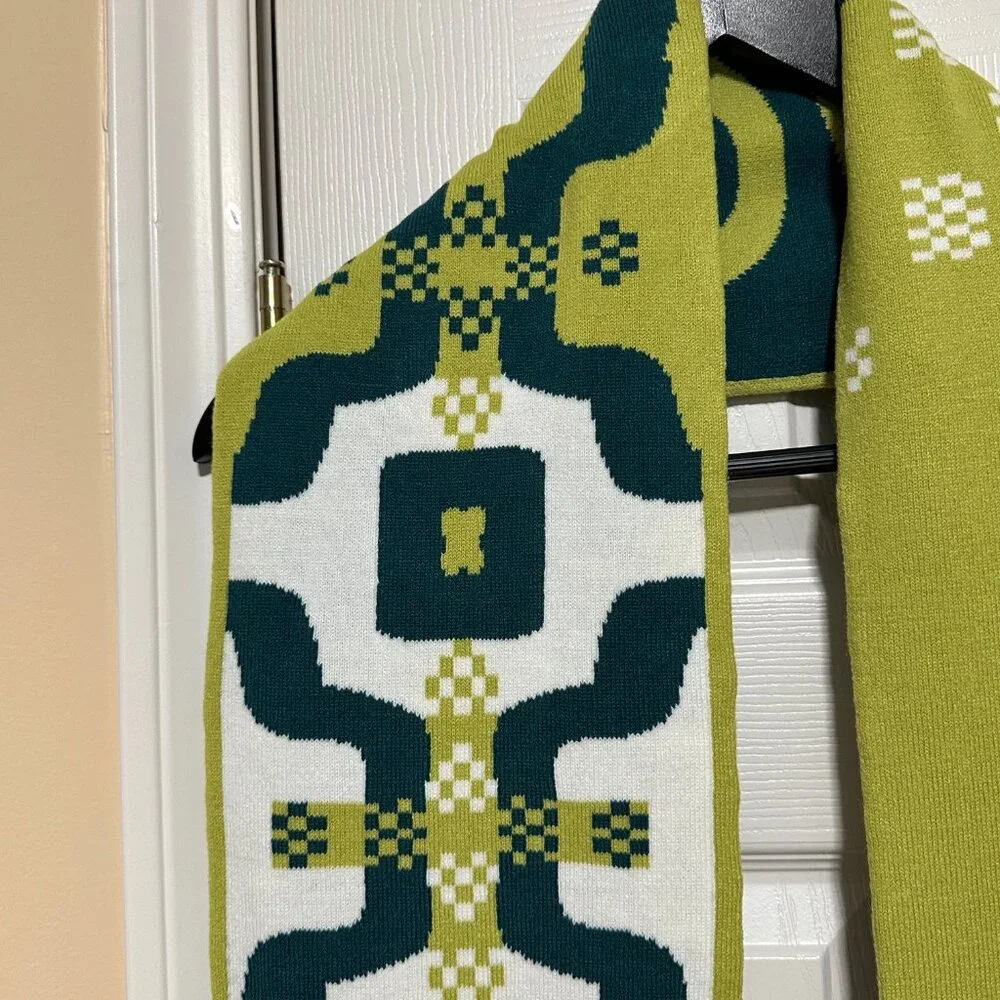 NWT free people movement Big League Reversible Scarf in Honeydew/Chartreuse